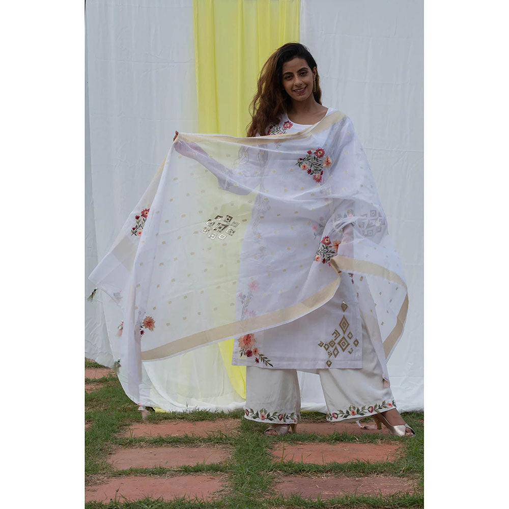 Saatvikei Parineeta - Ivory Kurta with Palazzo and Dupatta (Set of 3)