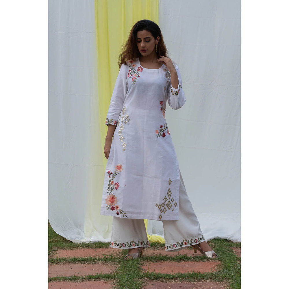 Saatvikei Parineeta - Ivory Kurta with Palazzo and Dupatta (Set of 3)