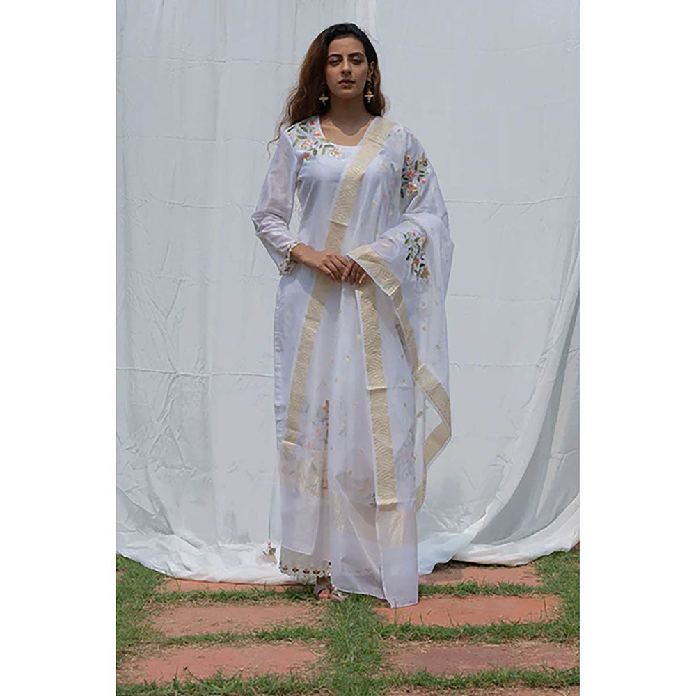 Saatvikei Rajkumari - Ivory Kurta with Palazzo and Dupatta (Set of 3)