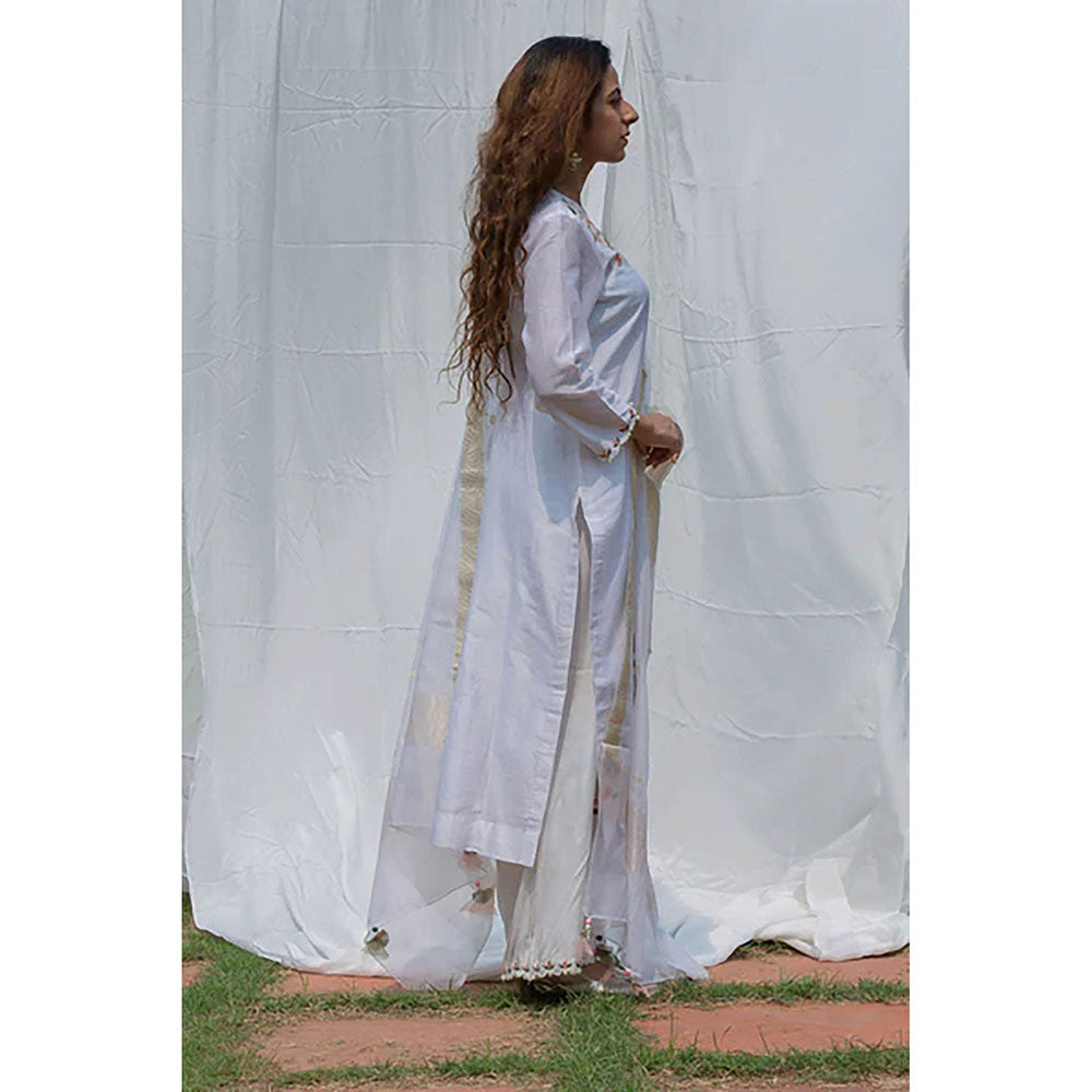 Saatvikei Rajkumari - Ivory Kurta with Palazzo and Dupatta (Set of 3)