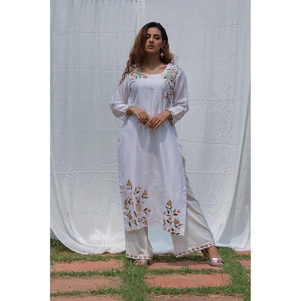 Saatvikei Rajkumari - Ivory Kurta with Palazzo and Dupatta (Set of 3)