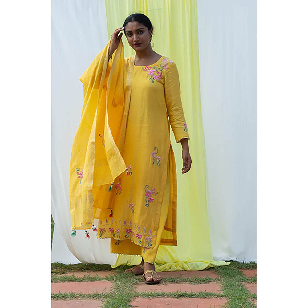 Saatvikei Titli - Yellow Kurta with Palazzo and Dupatta (Set of 3)