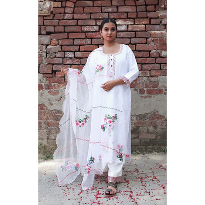 Saatvikei Vaidehi- Ivory Kurta with Palazzo and Dupatta (Set of 3)