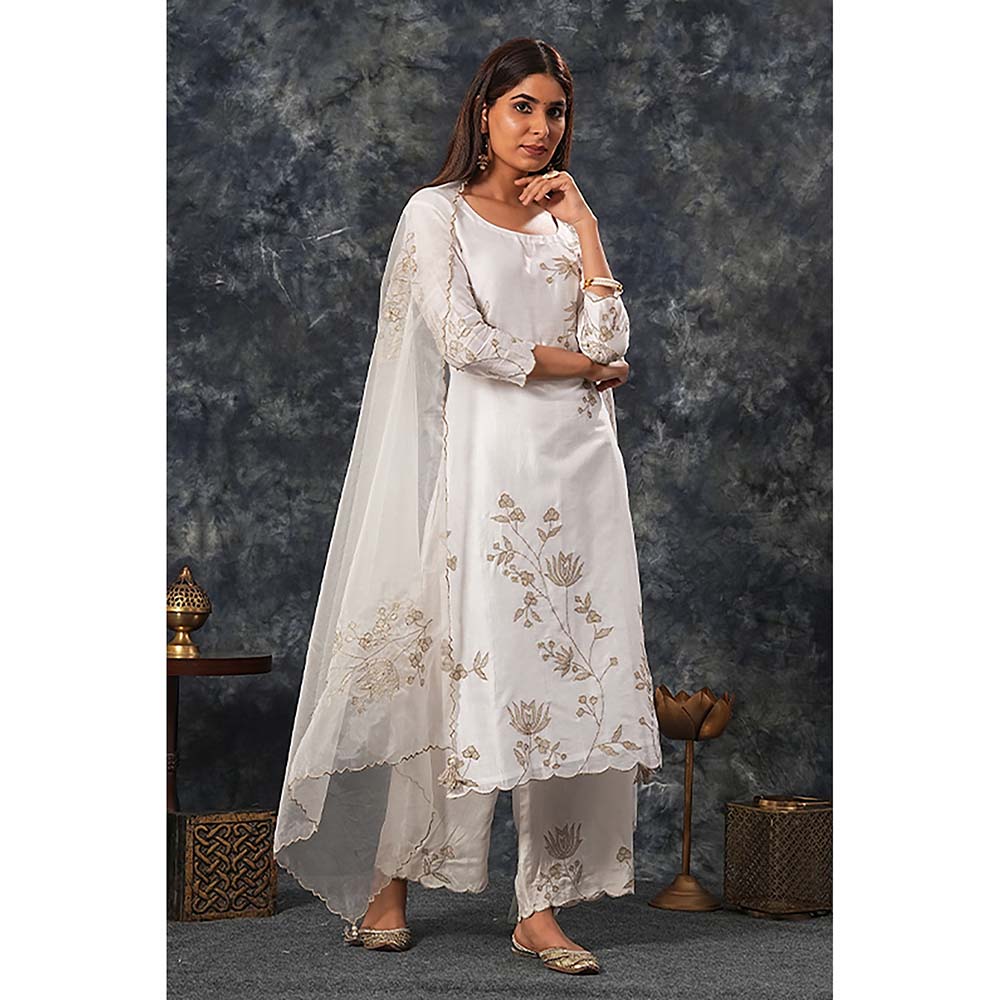 Saatvikei Nandini - Ivory Kurta with Palazzo and Dupatta (Set of 3)