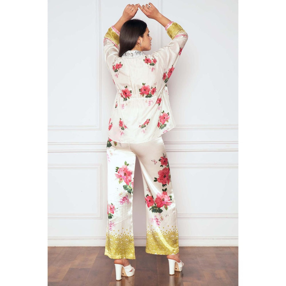 Sakshi Girri Off White Poppy Floral Printed Co-Ord (Set of 2)