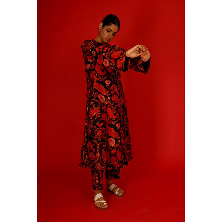 Saksham & Neharicka Black and Red Printed Kurta