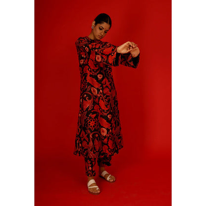 Saksham & Neharicka Kamakshya In Chanderi Co-Ord (Set of 2)