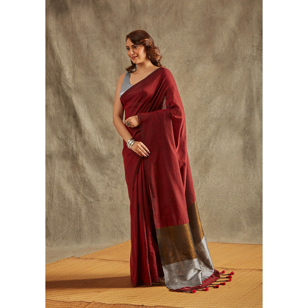 SALWAR STUDIO Maroon Cotton Solid Saree Without Blouse