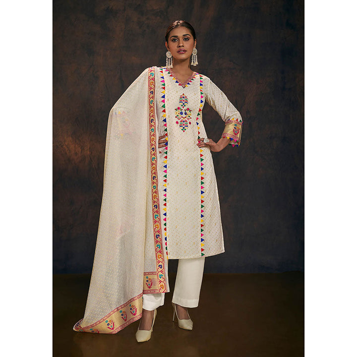 Salwar Studio Off White And Gold Banarasi Chanderi Silk Kurta & Dupatta (Set of 2)