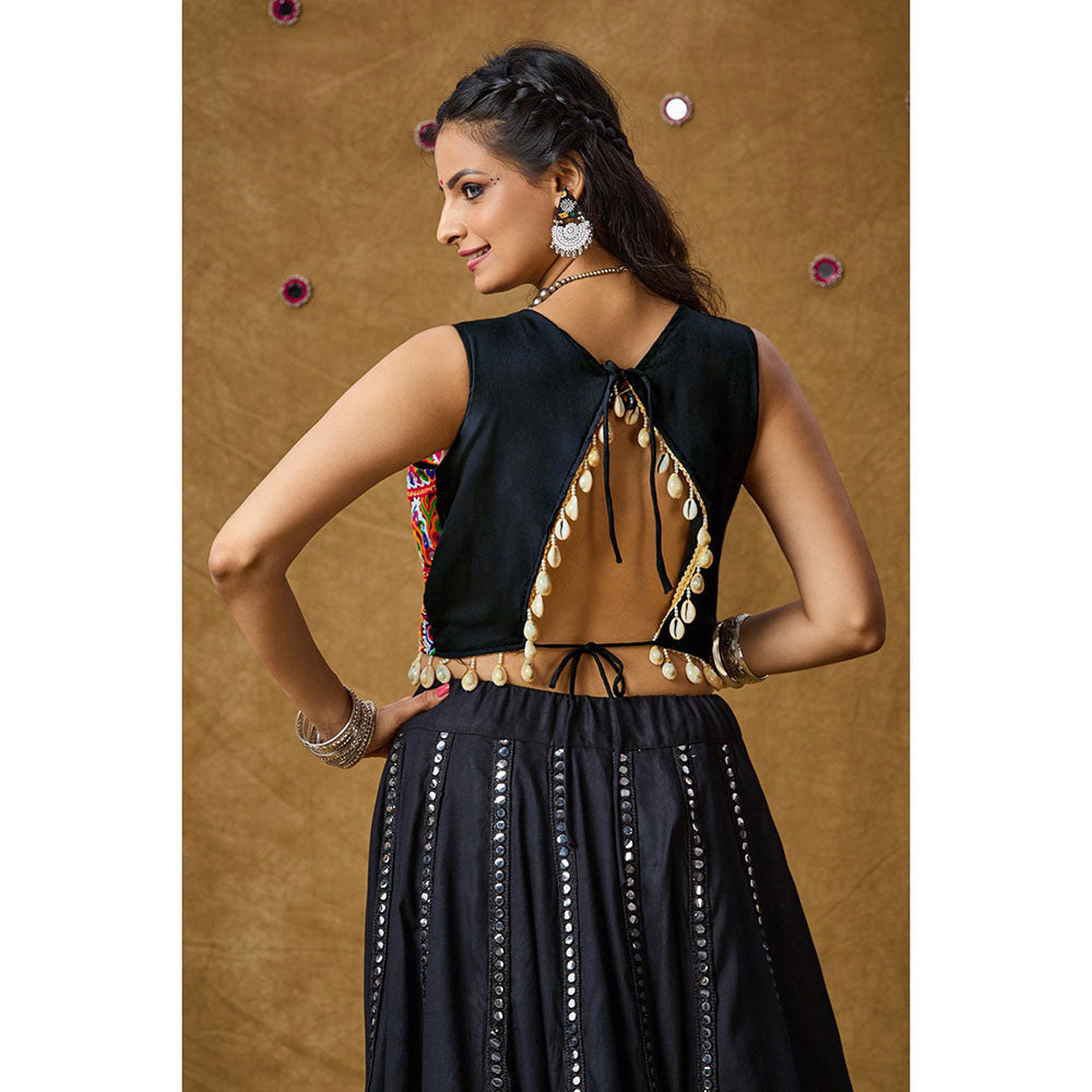 SALWAR STUDIO Black Mirror Work Readymade Padded Blouse