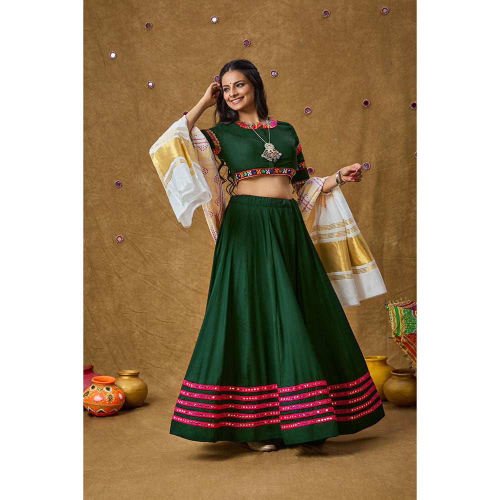 SALWAR STUDIO Green Mirror Work Readymade Padded Blouse