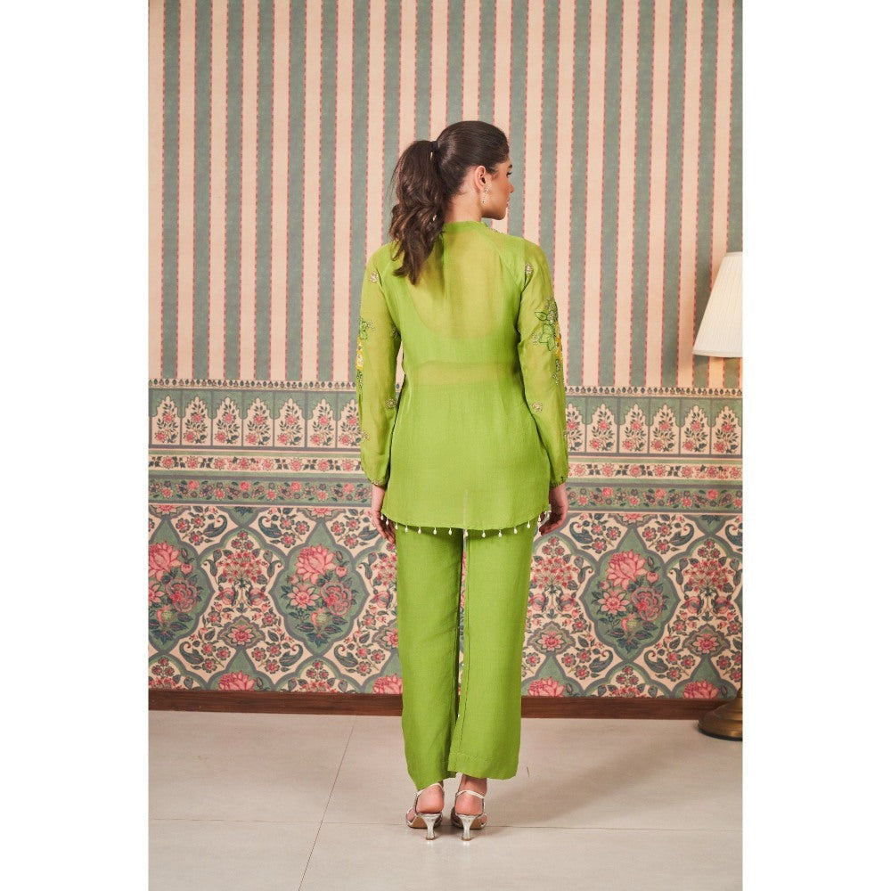 SAMMOHI BY MOKSHA & HIRAL Green Applique Hand Embroidery Co-Ord (Set of 2)