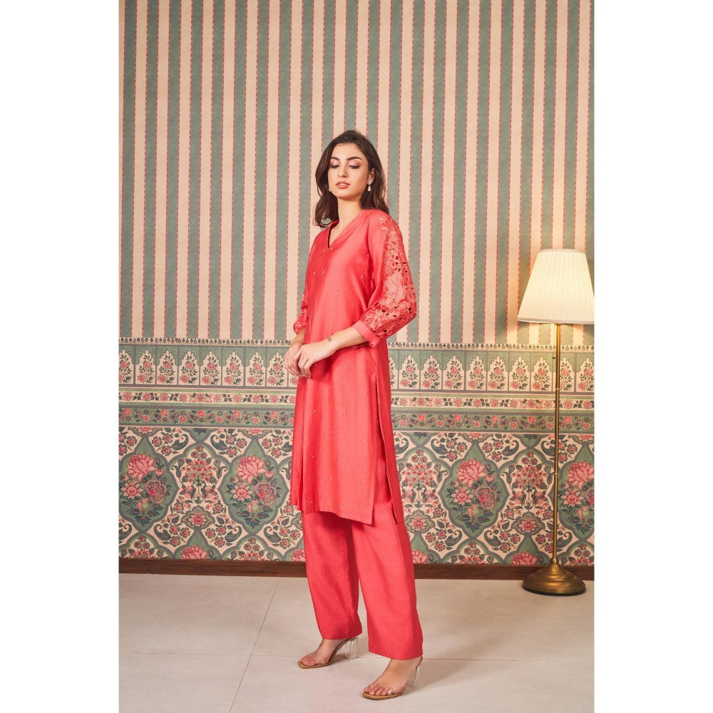 SAMMOHI BY MOKSHA & HIRAL Coral Cut Work Embroidered Kurta with Pant (Set of 2)