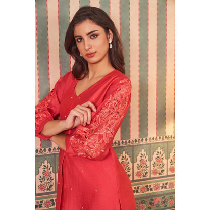 SAMMOHI BY MOKSHA & HIRAL Coral Cut Work Embroidered Kurta with Pant (Set of 2)