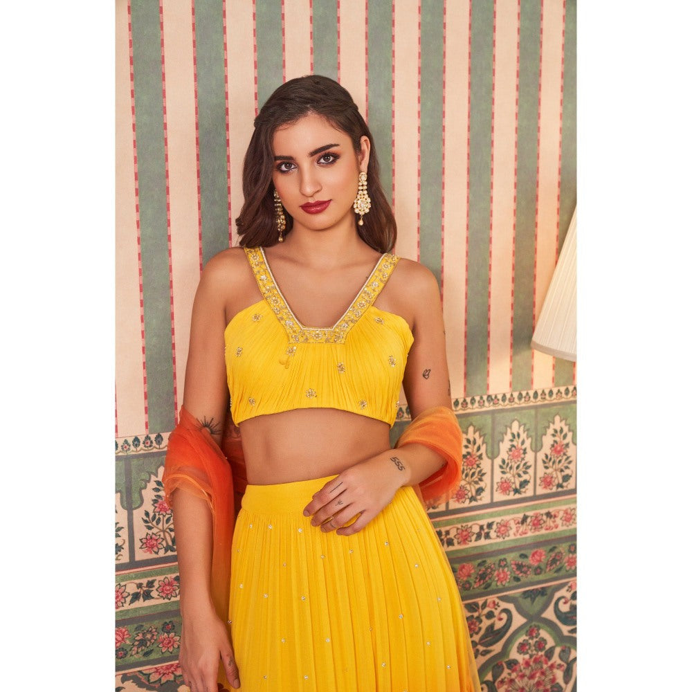 SAMMOHI BY MOKSHA & HIRAL Yellow Gathered Lehenga with Blouse and Dupatta (Set of 3)