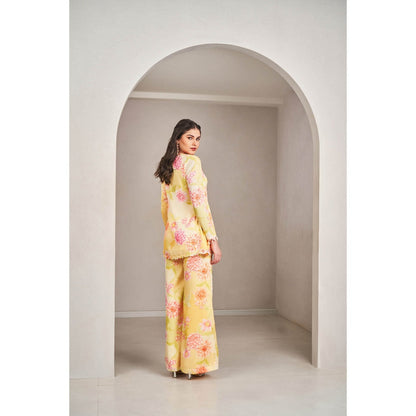 SAMMOHI BY MOKSHA & HIRAL Yellow Floral Co-Ord (Set of 2)