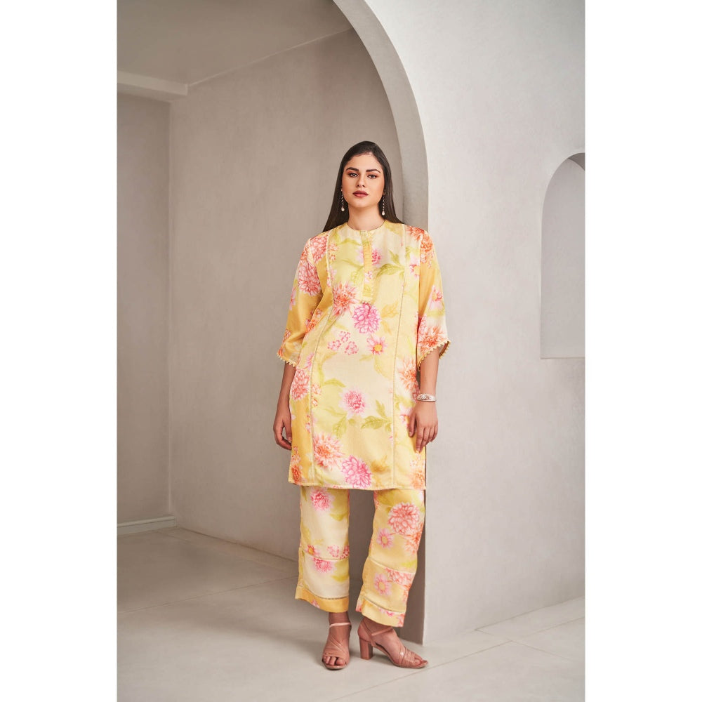 SAMMOHI BY MOKSHA & HIRAL Sunshine Yellow Kurta with Pant (Set of 2)