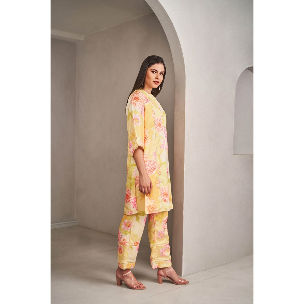 SAMMOHI BY MOKSHA & HIRAL Sunshine Yellow Kurta with Pant (Set of 2)