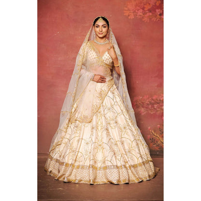 Sanjana Thakur Cream Bridal Lehenga with Blouse and 2 Dupatta (Set of 4)