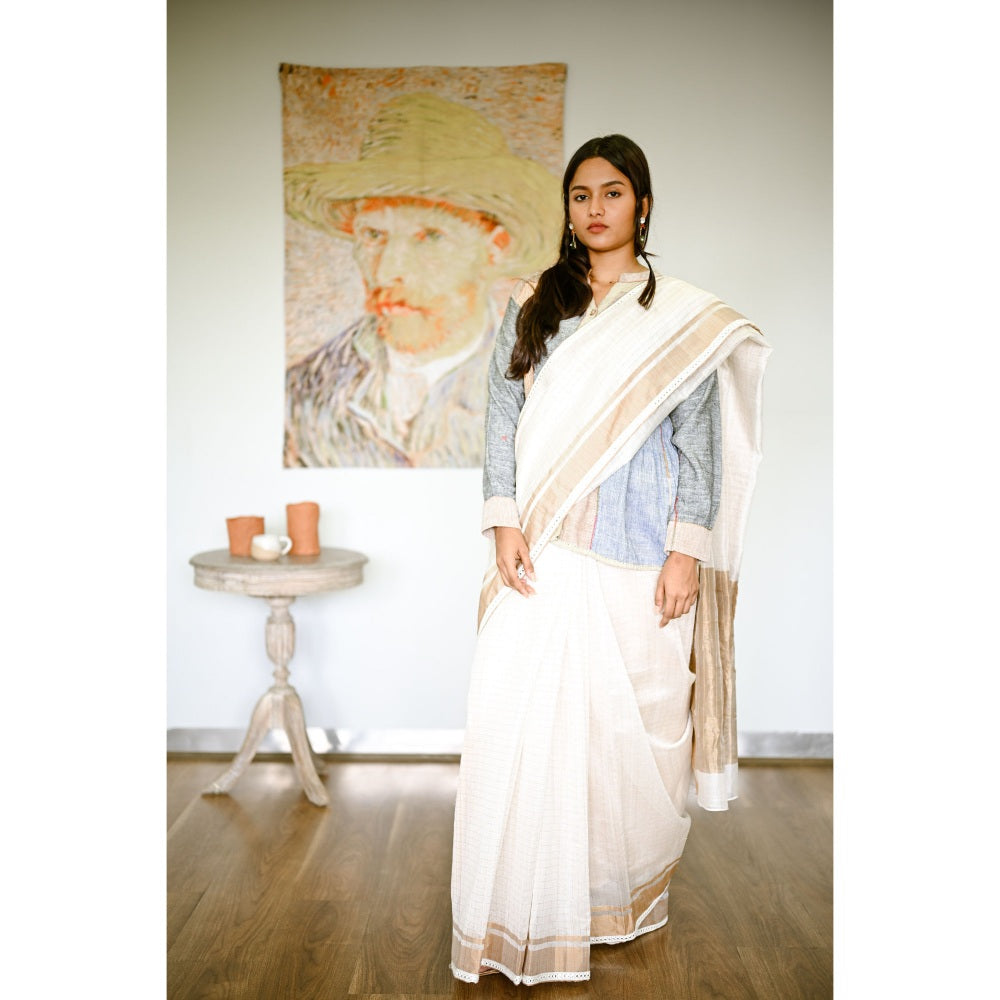 SARI KI ALMARI White Checkered Handwoven Pure Cotton Silk Saree with Unstitched Blouse