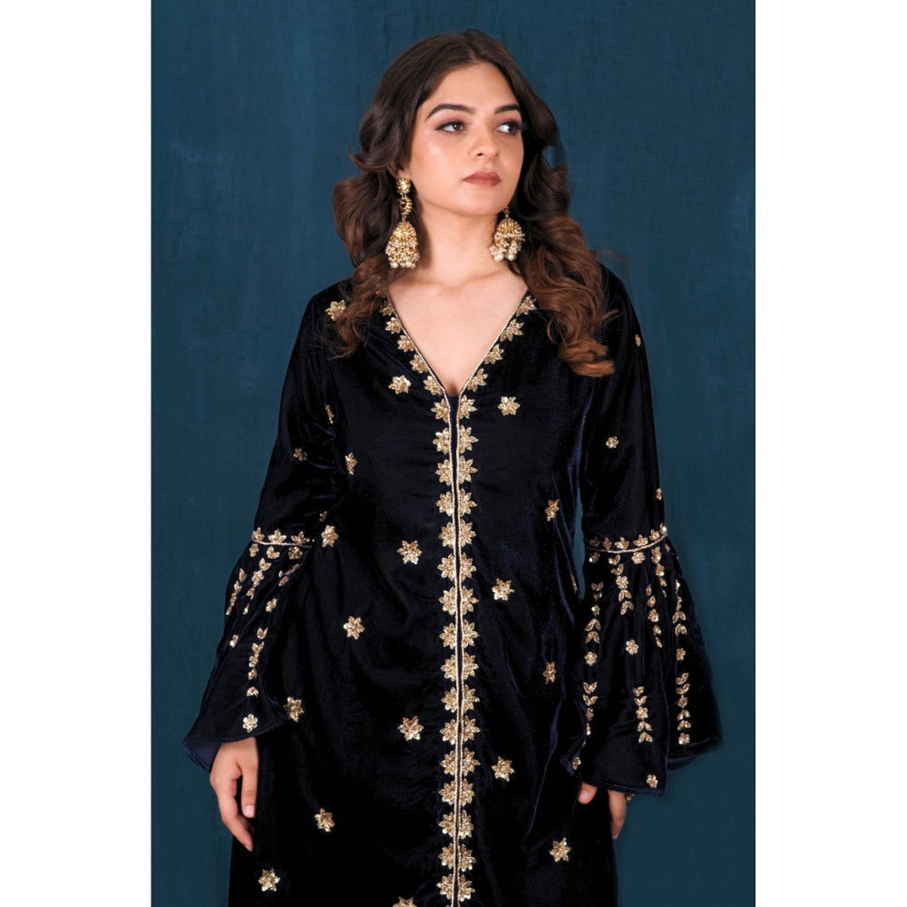SAUBHAGYA Navy Blue Velvet Kurta and Pant (Set of 2)