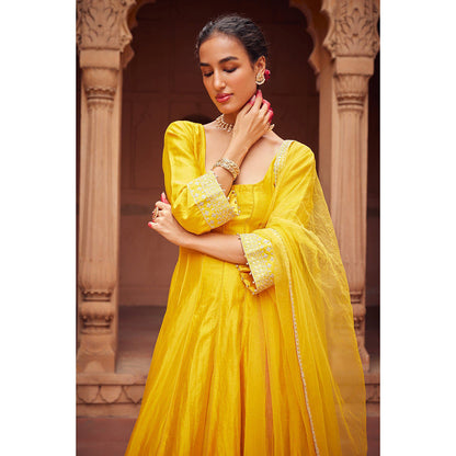 Seema Anand Esra Anarkali with Churidar and Dupatta (Set of 3)