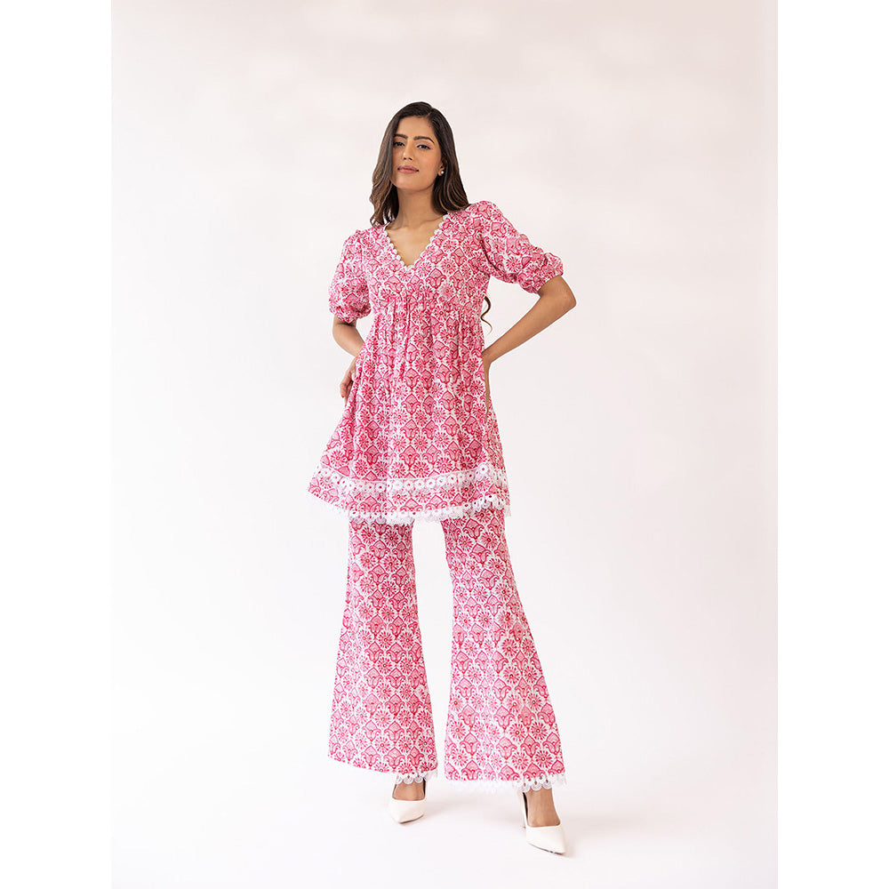 SHAAKHA Pink Floral Printed Puff Sleeves V-Neck Kurta With Pant (Set of 2)