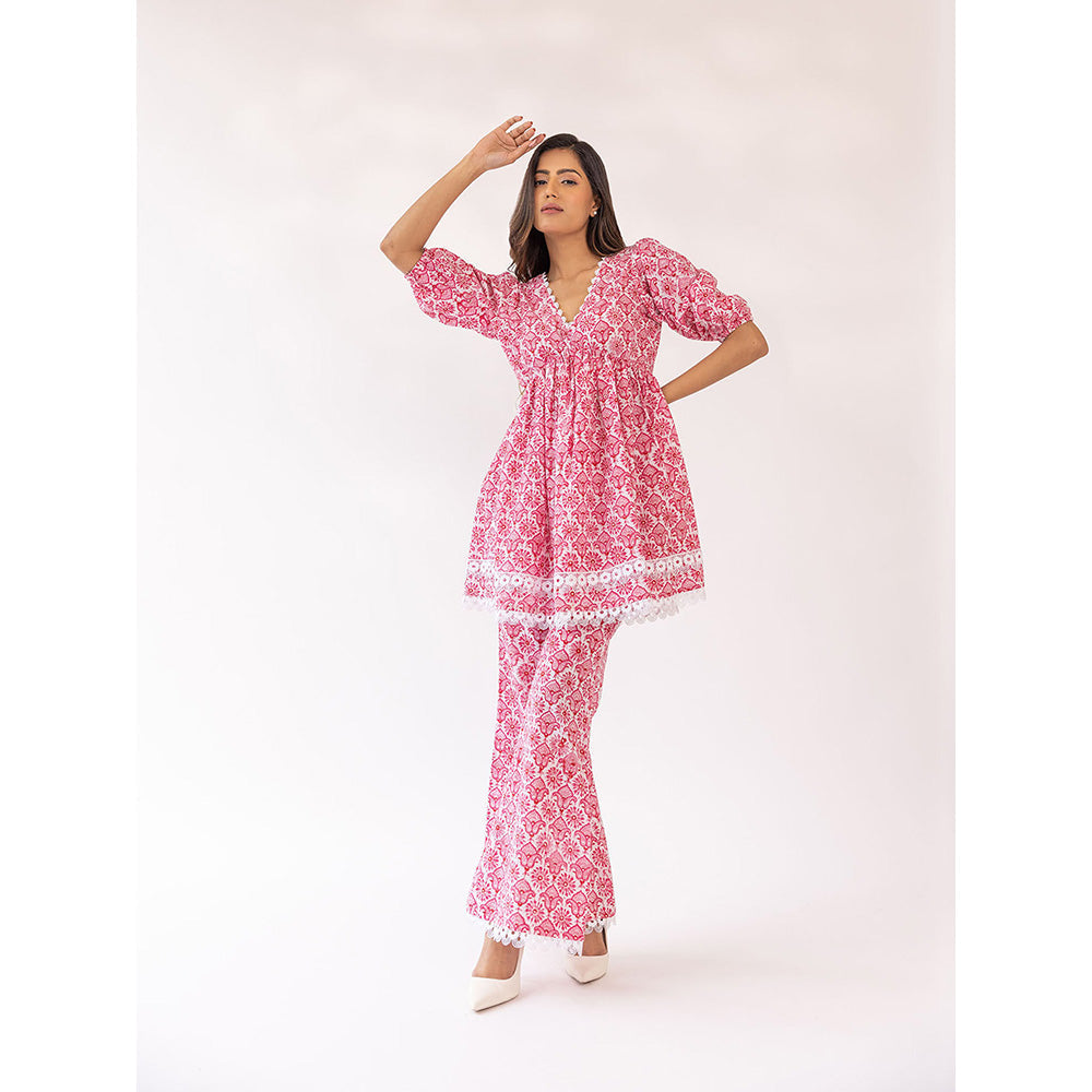 SHAAKHA Pink Floral Printed Puff Sleeves V-Neck Kurta With Pant (Set of 2)