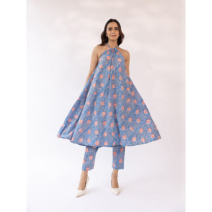 SHAAKHA Blue Floral Printed Sleeveless Halter Neck Kurta With Pant (Set of 2)