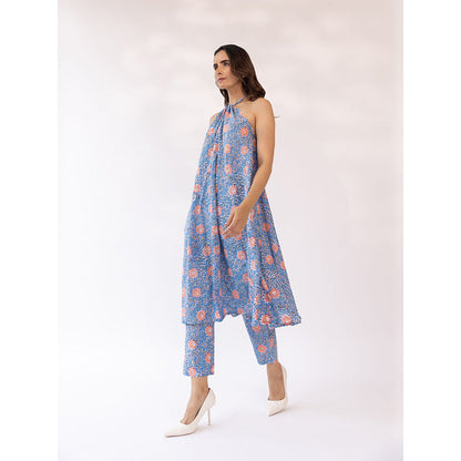 SHAAKHA Blue Floral Printed Sleeveless Halter Neck Kurta With Pant (Set of 2)