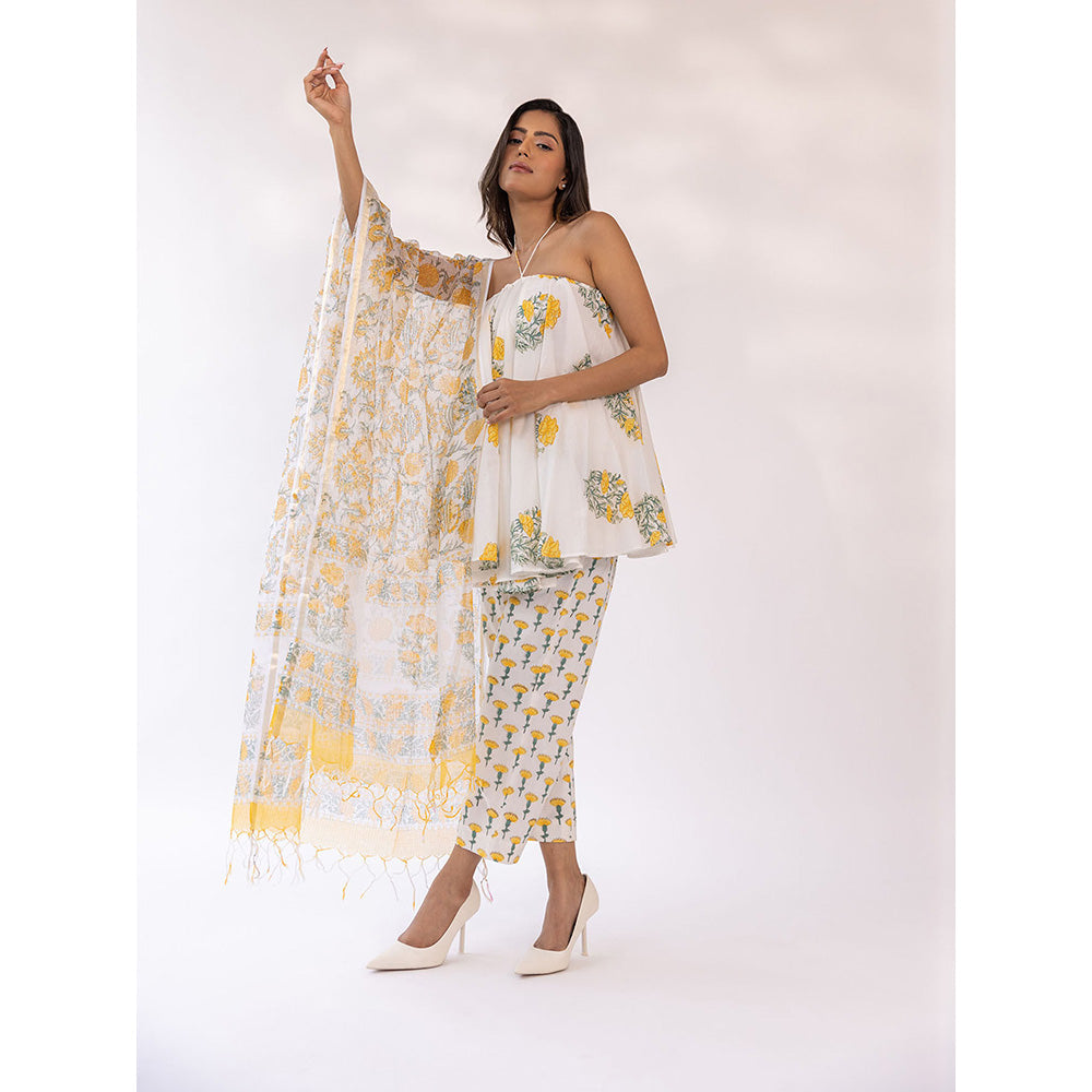 SHAAKHA Ivory Floral Printed Sleeveless Halter Neck Kurta With Pant & Dupatta (Set of 3)