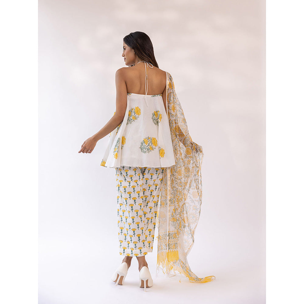 SHAAKHA Ivory Floral Printed Sleeveless Halter Neck Kurta With Pant & Dupatta (Set of 3)