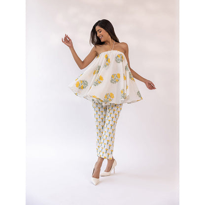 SHAAKHA Ivory Floral Printed Sleeveless Halter Neck Kurta With Pant & Dupatta (Set of 3)