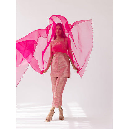 SHAAKHA Pink Printed Sleeveless Shoulder Strap Kurta With Pant & Dupatta (Set of 3)