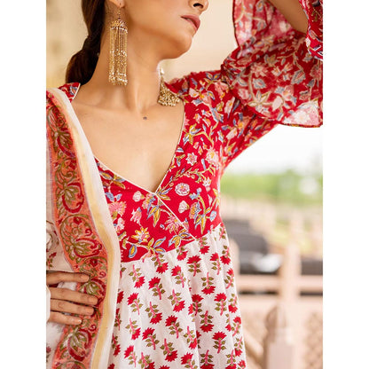 SHAAKHA Red Floral Printed Half Sleeves V-Neck Kurta With Sharara & Dupatta (Set of 3)