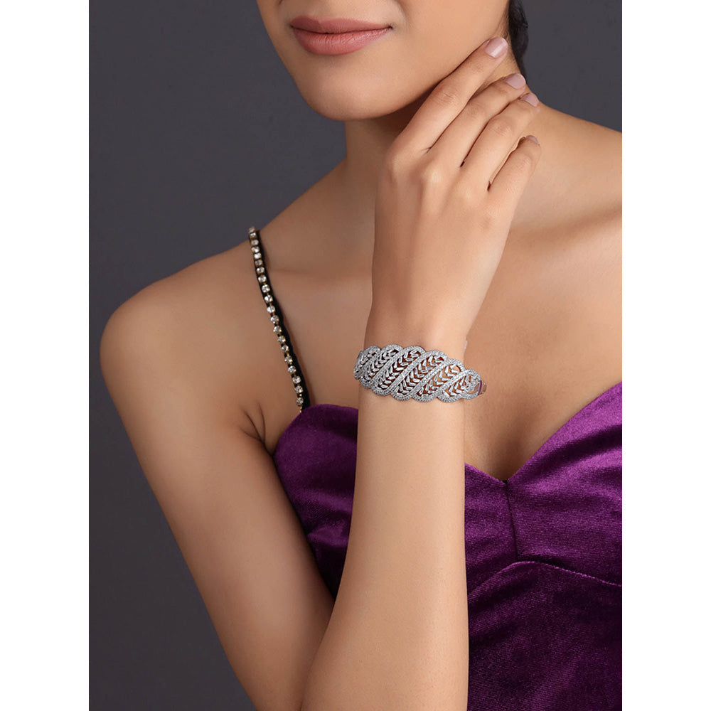 Shaze Cubic Zirconia Silver Plated V- Fluid Bracelet