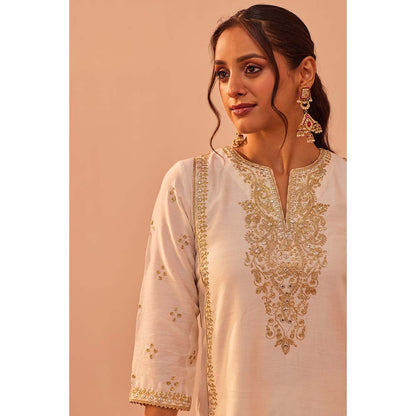 Sheetal Batra Daisy Ivory Kurta With Salwar And Dupatta (Set of 3)