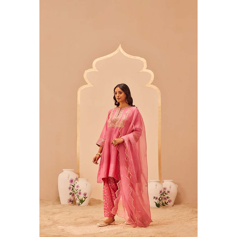 Sheetal Batra Pink Kurta With Salwar And Dupatta (Set of 3)