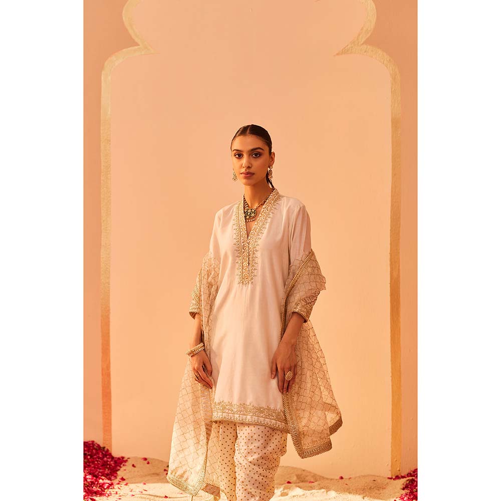 Sheetal Batra Daisy Ivory Kurta With Dhoti And Dupatta (Set of 3)