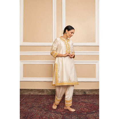 Sheetal Batra Daisy Ivory Kurta With Salwar And Dupatta (Set of 3)
