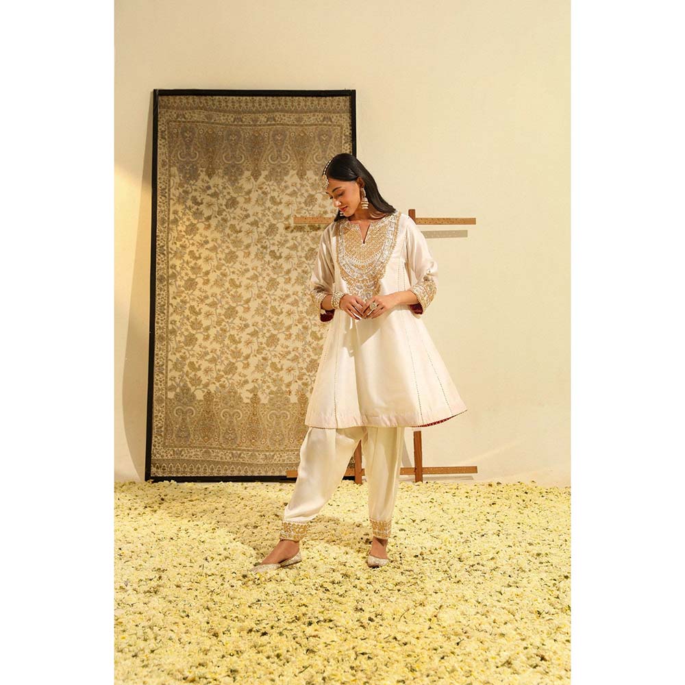 Sheetal Batra Ivory Fayaaz Kurta with Salwar (Set of 2)