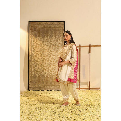 Sheetal Batra Ivory Intezaar Short Kurta with Salwar and Dupatta (Set of 3)