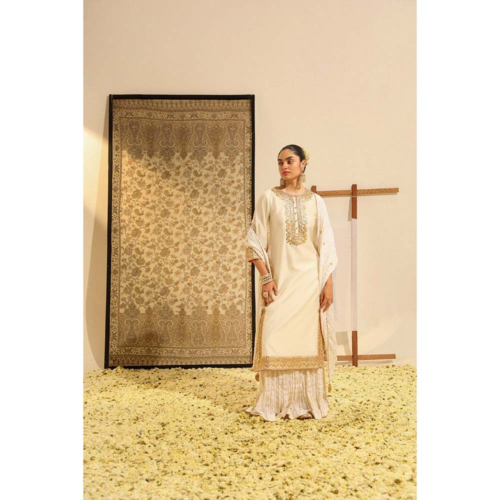 Sheetal Batra Ivory Abbas Kurta with Skirt and Dupatta (Set of 3)