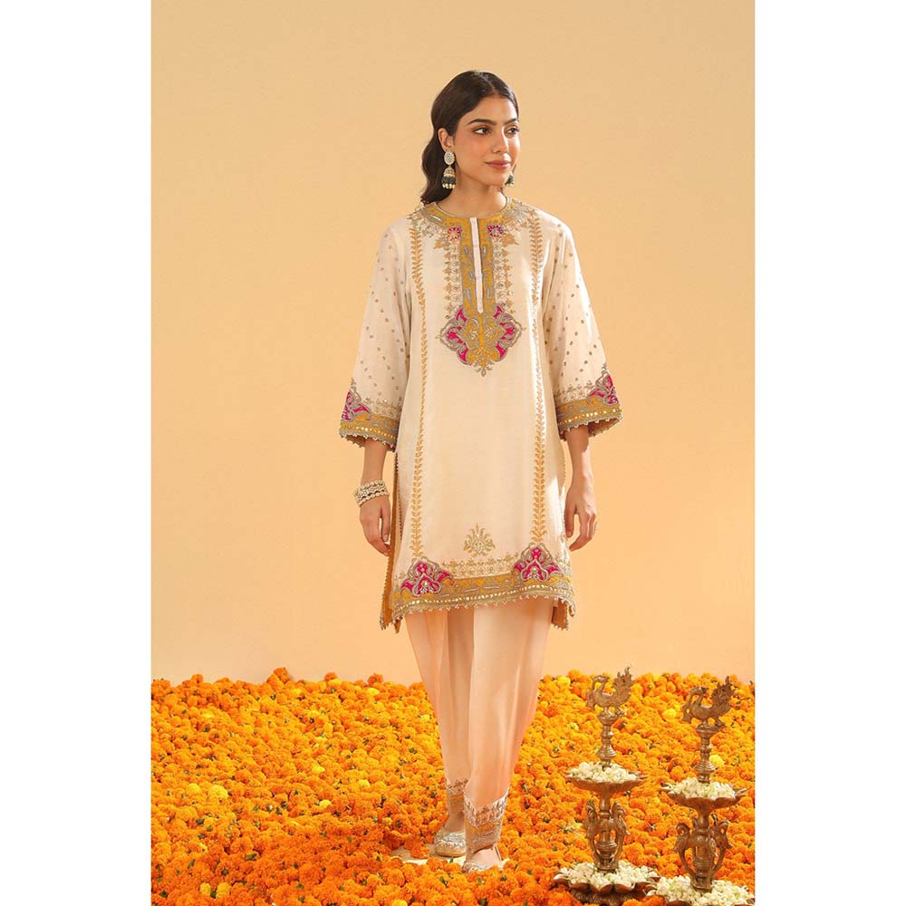 Sheetal Batra Ziana Daisy Ivory Short Straight Kurta with Salwar and Dupatta (Set of 3)