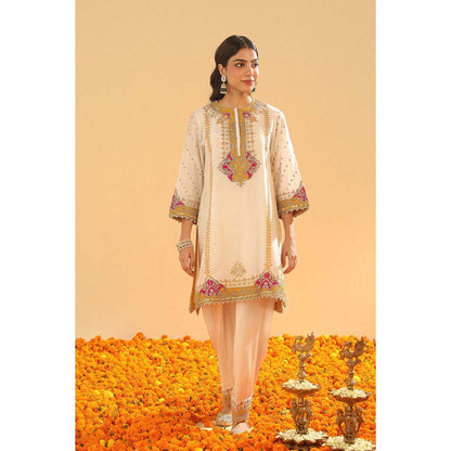 Sheetal Batra Ziana Daisy Ivory Short Straight Kurta with Salwar and Dupatta (Set of 3)