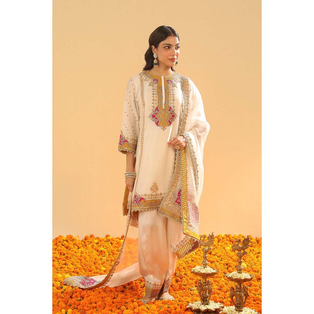 Sheetal Batra Ziana Daisy Ivory Short Straight Kurta with Salwar and Dupatta (Set of 3)