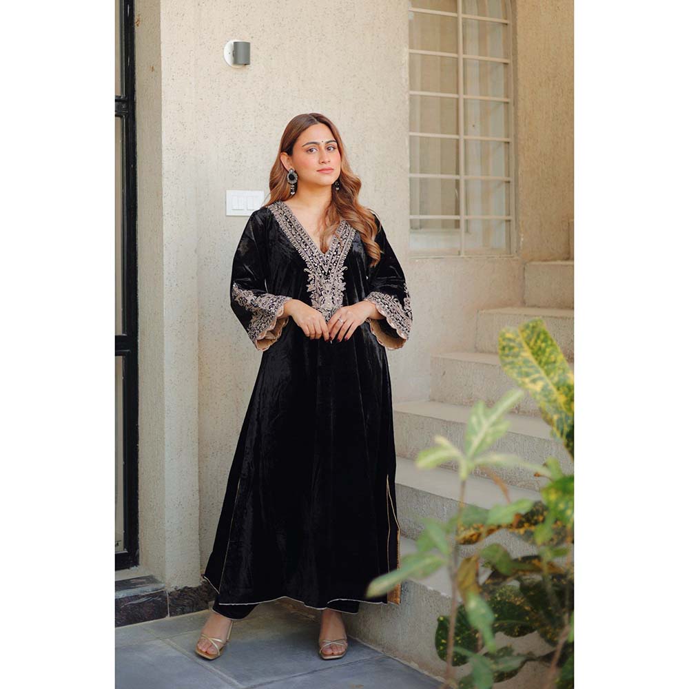 Sheetal Batra Black Rasha Long ALine Kurta with Salwar (Set of 2)