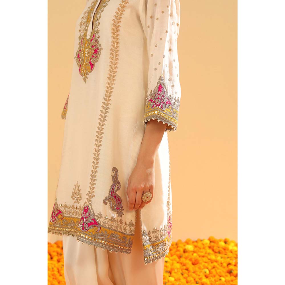 Sheetal Batra Ivory Short Kurta with Salwar and Dupatta (Set of 3)