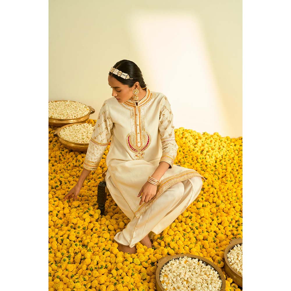 Sheetal Batra Ivory Kurta with Dhoti (Set of 2)