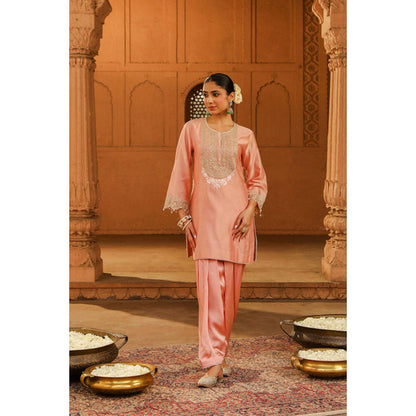 Sheetal Batra Arisa - Off Rose Kurta With Salwar
